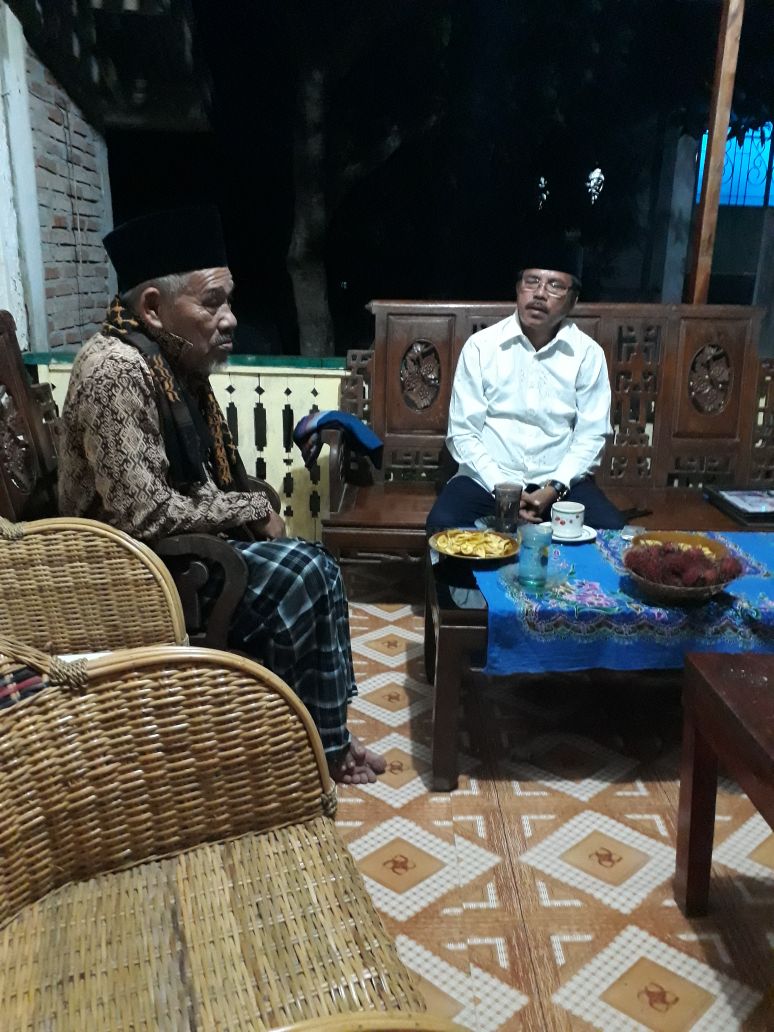 morsip1983's tweet photo. Ance (Cawagubsu) bersitarurrahim bersama santri di ponpes daarul hikmah,,, : Siap memberikan Beasiswa Kuliah kepada Alumni Santri Ponpes yang ada di sumut https://t.co/mv3kYCAWsC