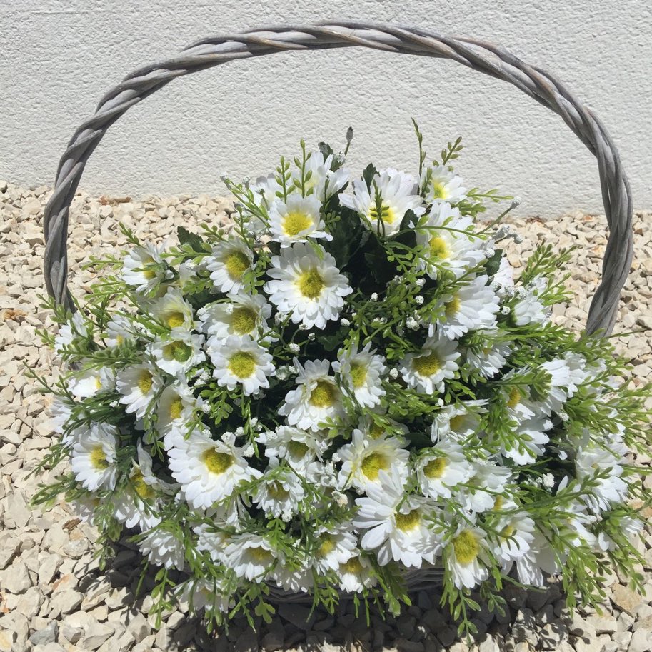 VillafioreShop's tweet photo. Ramilletes de #margaritas artificiales ¿te gustan? #villafiore #plantas #flores #artificiales #bonitas https://t.co/G3Yop4Kj8i