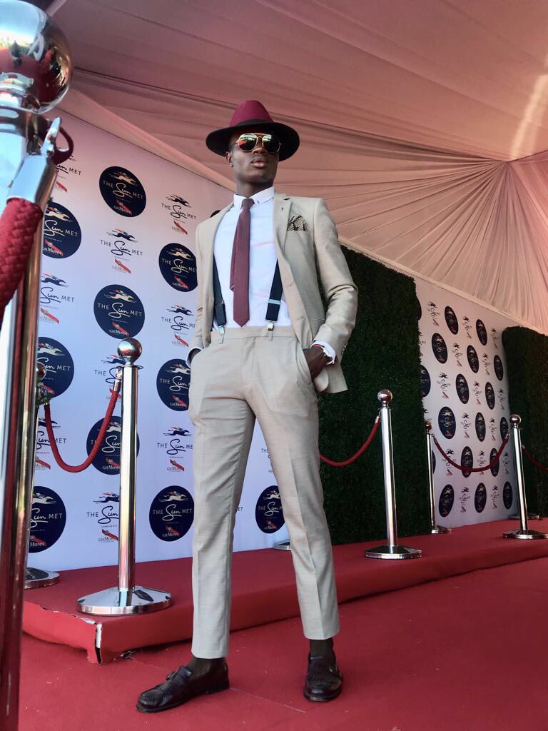 Markham_1873's tweet photo. Lookout for @aneyx_anesu for a chance to be featured on #wkndfresh. Weβre coming to you live from #SunMet
#styleaheadofthefield #mkmstyle https://t.co/OOcevZ19IQ