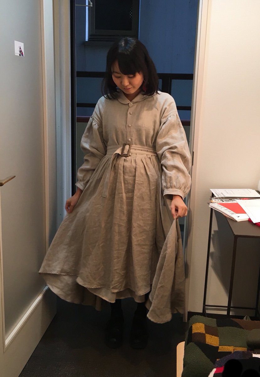 なっちゃん Ha Za Ma 展示会行ってきた 人見知り爆発してしまったからコミュ力がほしい でも可愛い子見れて眼福だったのと わたしの童顔がやばい 語彙力 夏かしのワンピース は ベルトの上に少し布を引き出してふんわりさせるとシルエットが可愛く
