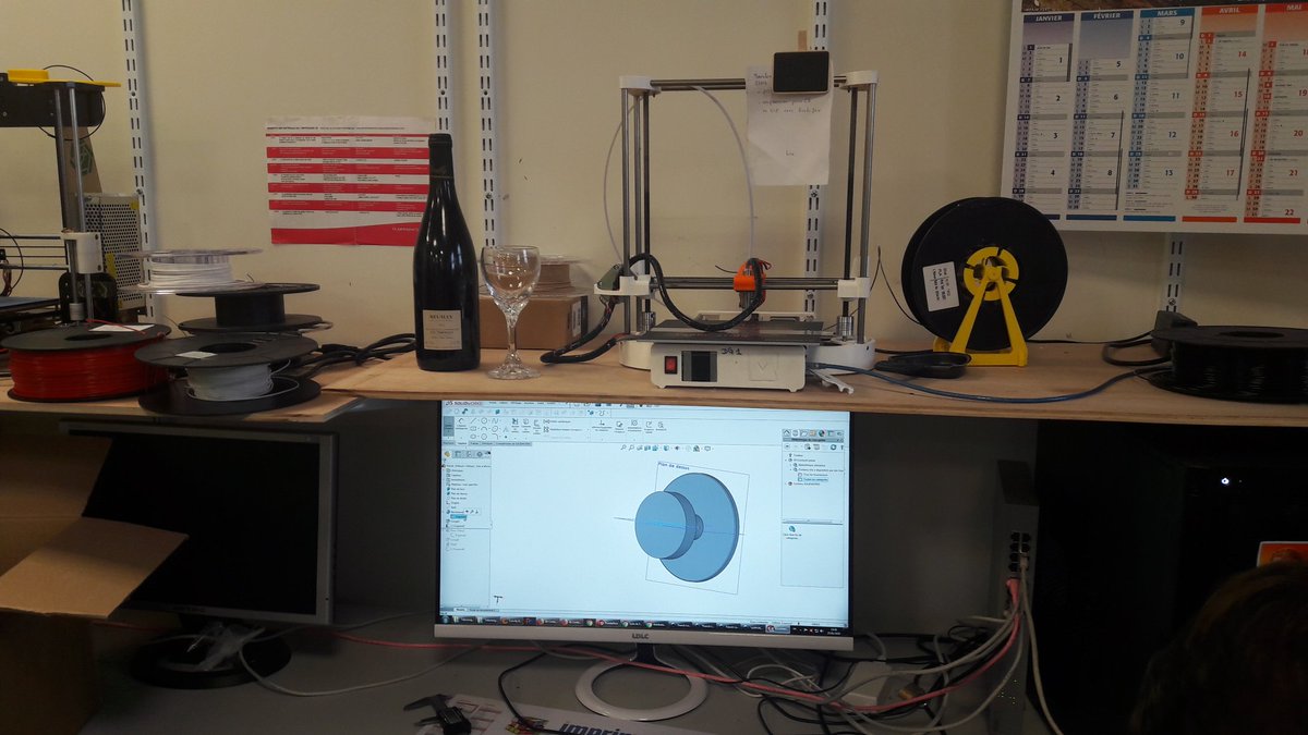 heIlomentor's tweet photo. Allez voir le @fablabCHTX au #SWChtx2018 ! https://t.co/bgsoJv02i8