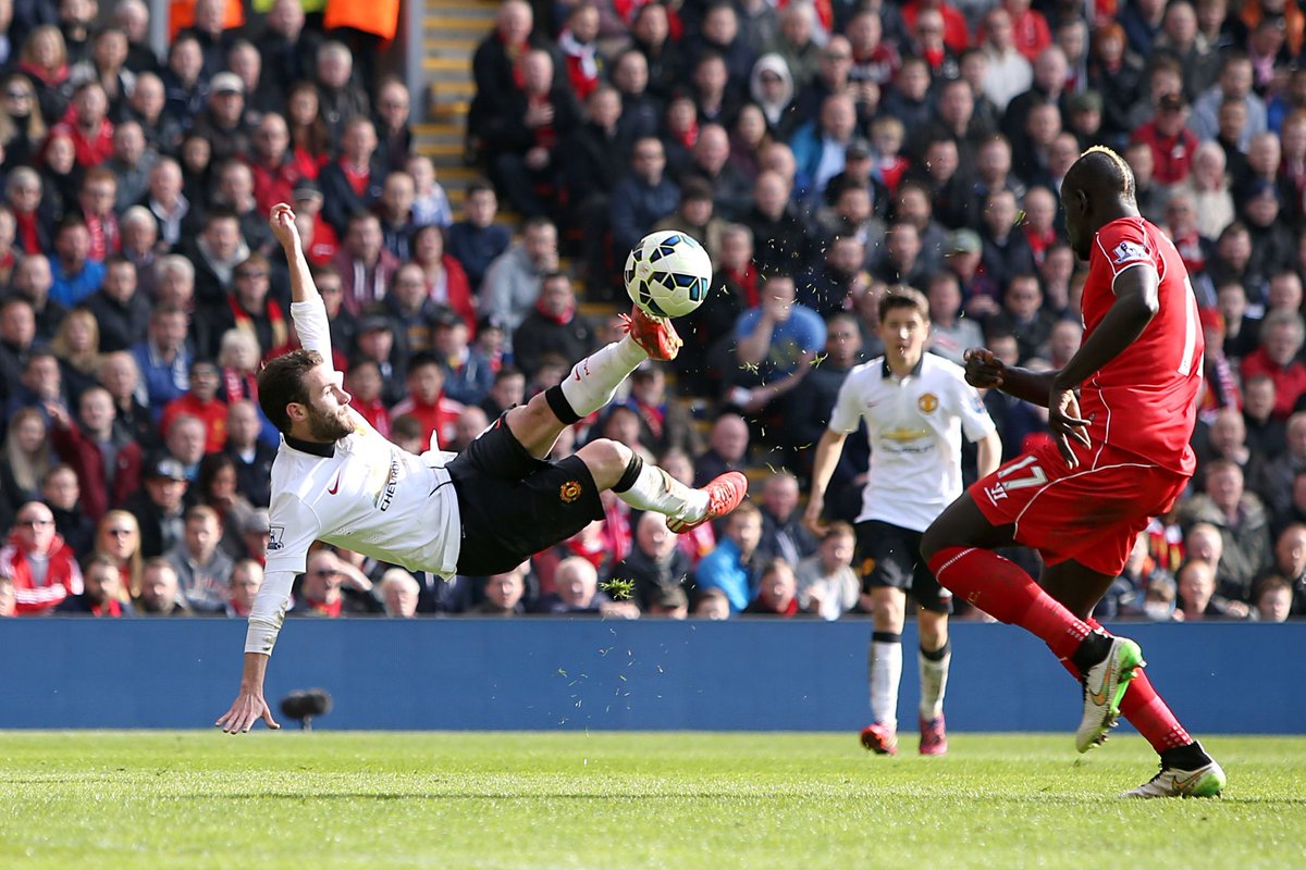 March/April 2015: Deeply locked in a battle for top 4 and facing a tough run in. United record impressive victories against Spurs, Liverpool and Manchester City.