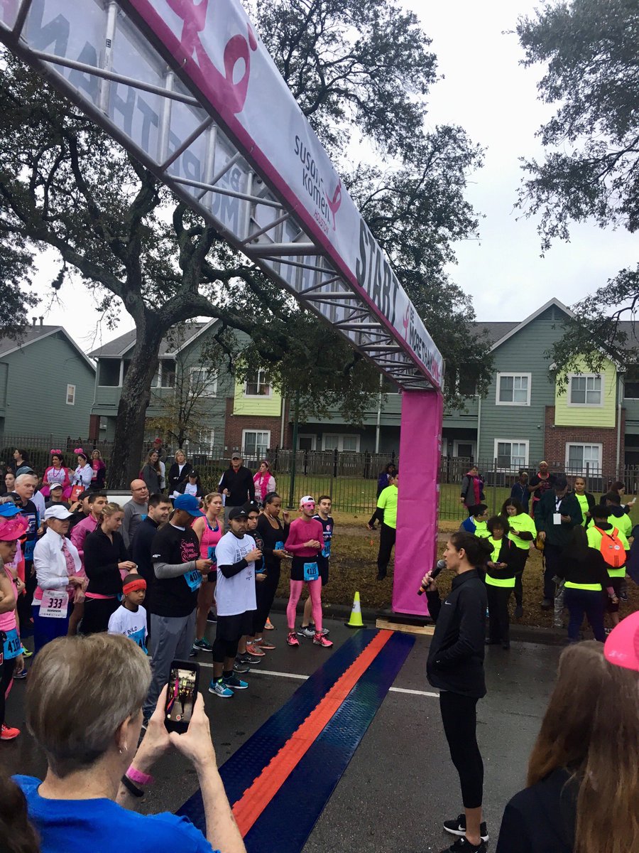 DrPaulKlotman's tweet photo. Proud to see @bcmhouston brand ambassador @carlilloyd out supporting a great cause at this morning’s @komenhouston Race for the Cure! https://t.co/9iMRAtzVe3