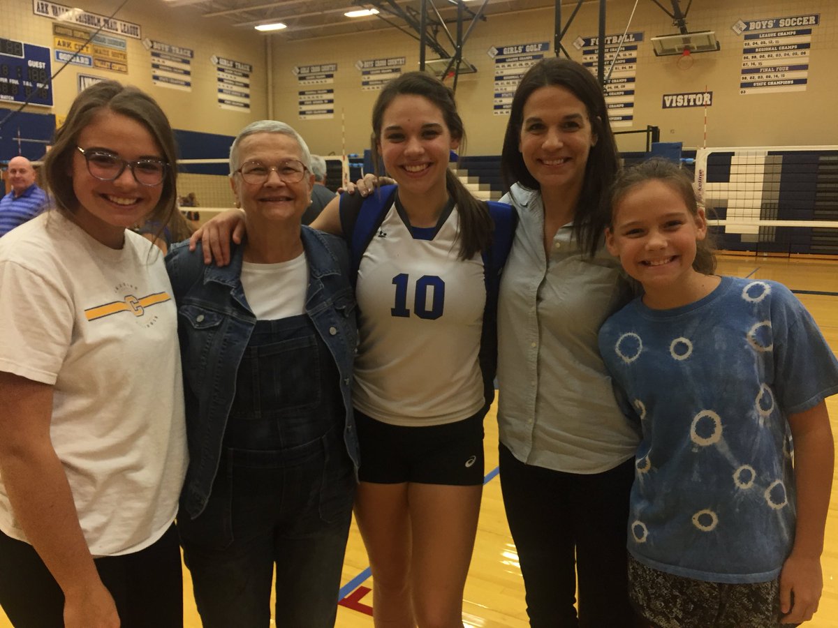 isabellerey_44's tweet image. I’m super excited to announce that I will be attending Fort Hays State University this fall to continue my academic and volleyball career! Thank you so much to all who have supported me through this process! Go Tigers! 🎉