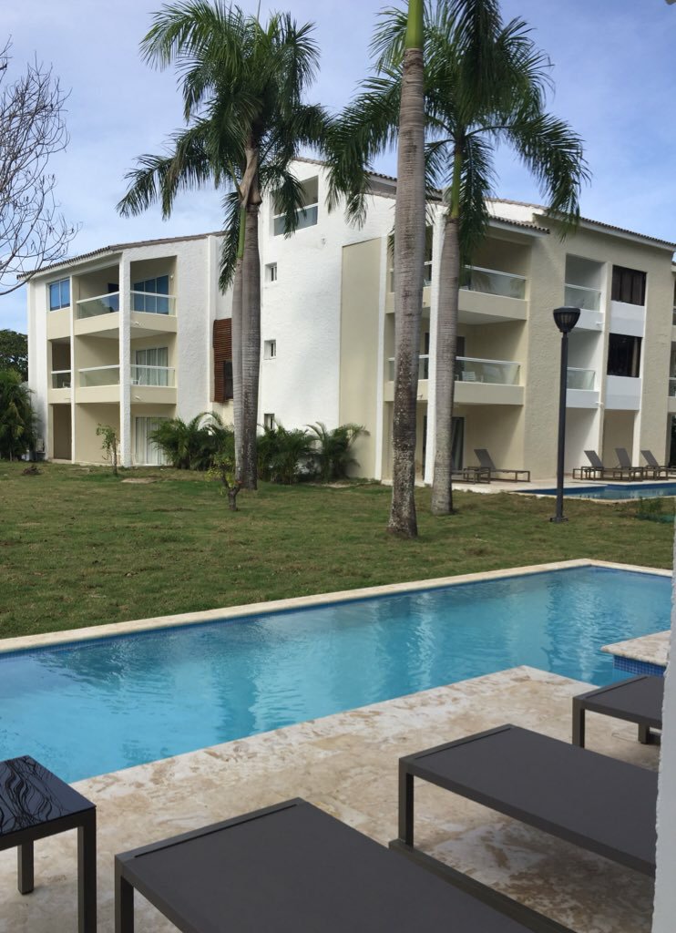 SassyModernMom's tweet photo. Where are my travel lovers?
Introducing the newly renovated Emotions by @hodelpahotels in the Dominican Republic! https://t.co/MLk8xVUY2y #SunwingMode #1tothesun #ad #SunwingPartner @SunwingVacay https://t.co/vIFim2myLD