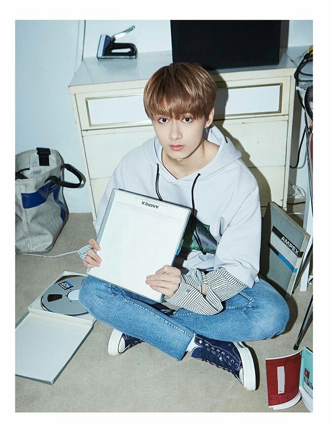 junhuidothings's tweet photo. WEN JUNHUI BEING NOTHING BUT THE LOVE OF MY LIFE (2018) https://t.co/KL7iTuBc9X