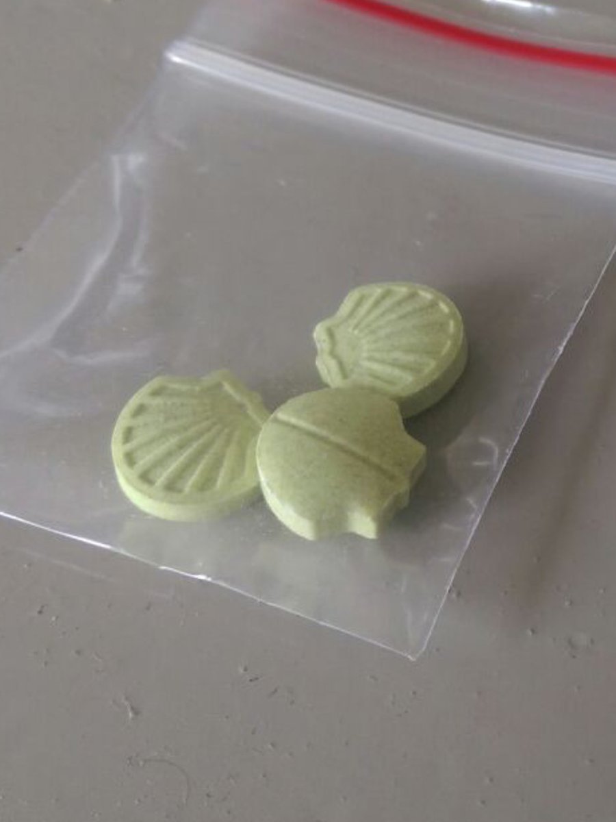 NicovanGog's tweet image. Shell gaat compensatie pillen uitdelen aan Groningers. #boycotshell