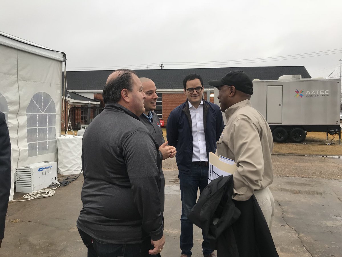 SylvesterTurner's tweet photo. .@CITGO is donating $6 million to @RebuildingHouston with the immediate goal of repairing 300 homes in Independence Heights. 

I am proud to join @Karla4Houston and @JacksonLeeTX18 as we commemorate the work they have done during #Harvey and continue to do after. #FuelingGood https://t.co/2JJtwWSmf0