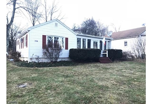 HomesNJHerald's tweet photo. Check out these Open Houses this weekend! Then...plan your Spring planting in your new home! https://t.co/3DerwNPLLC #sussexcountynj #openhouses #homesnjherald https://t.co/2Msn9MKne4