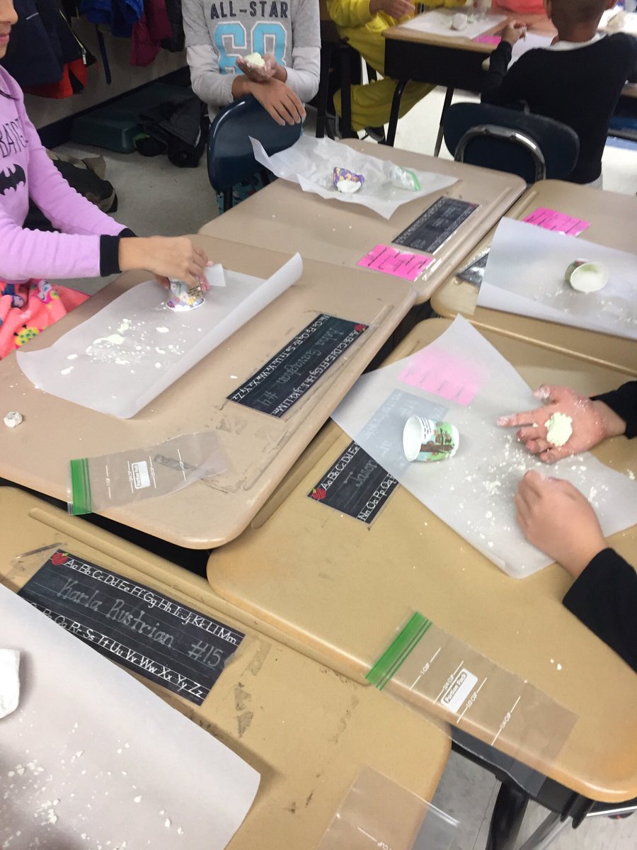 MissSullivanBT's tweet photo. This week in science we learned that there are special kinds of matter that can be both a solid and a liquid. And we got to incorporate some reading into the mix by creating and studying Oobleck from a Dr. Seuss’s “Bartholomew and the Oobleck” #ltps #ltpsbf #bftakecare #DrSeuss https://t.co/JspBLrSyZ0