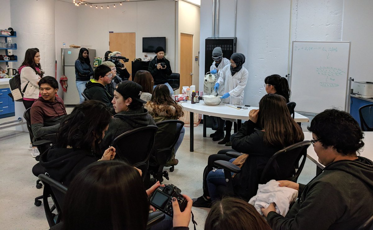 ProfAgard's tweet photo. Ice cream for breakfast with students from Dene HS, La Loche, SK @SDZ_ryerson @RyersonU @SciXchangeRU @RySciDean #cookingischemistry https://t.co/qYSMPuuncF