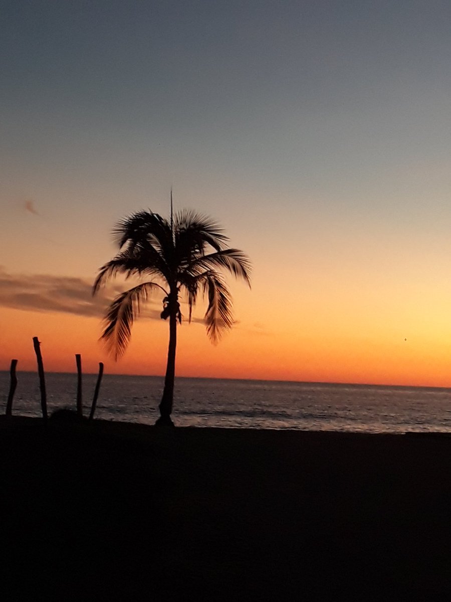 vampyvision's tweet photo. my life my gift of God @ivanaguirrefoto @AnnaFusoni  @AlejandroBrofft https://t.co/1GkZsE4avW