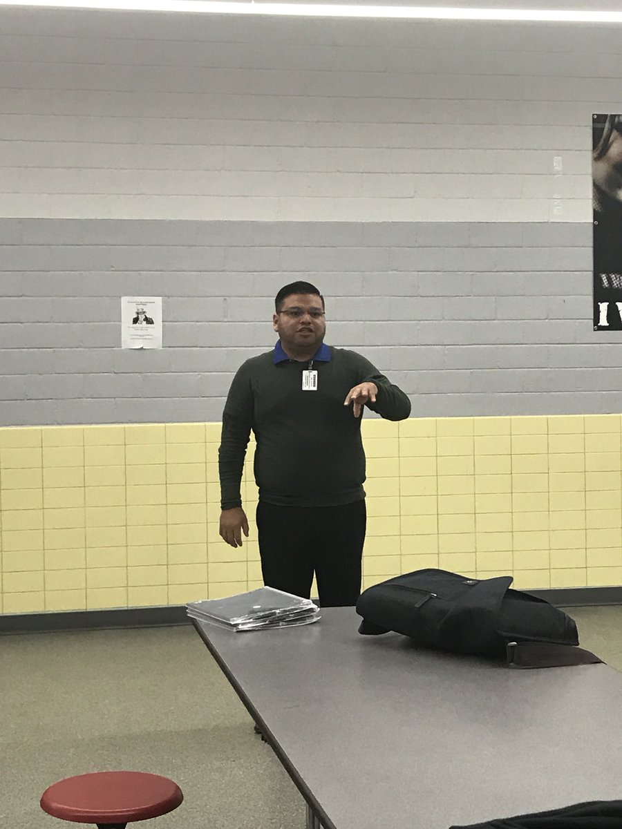 jackyatesELA's tweet photo. Getting #powerupsuperSaturday started @TeamHISD https://t.co/SRKLyhxL1l