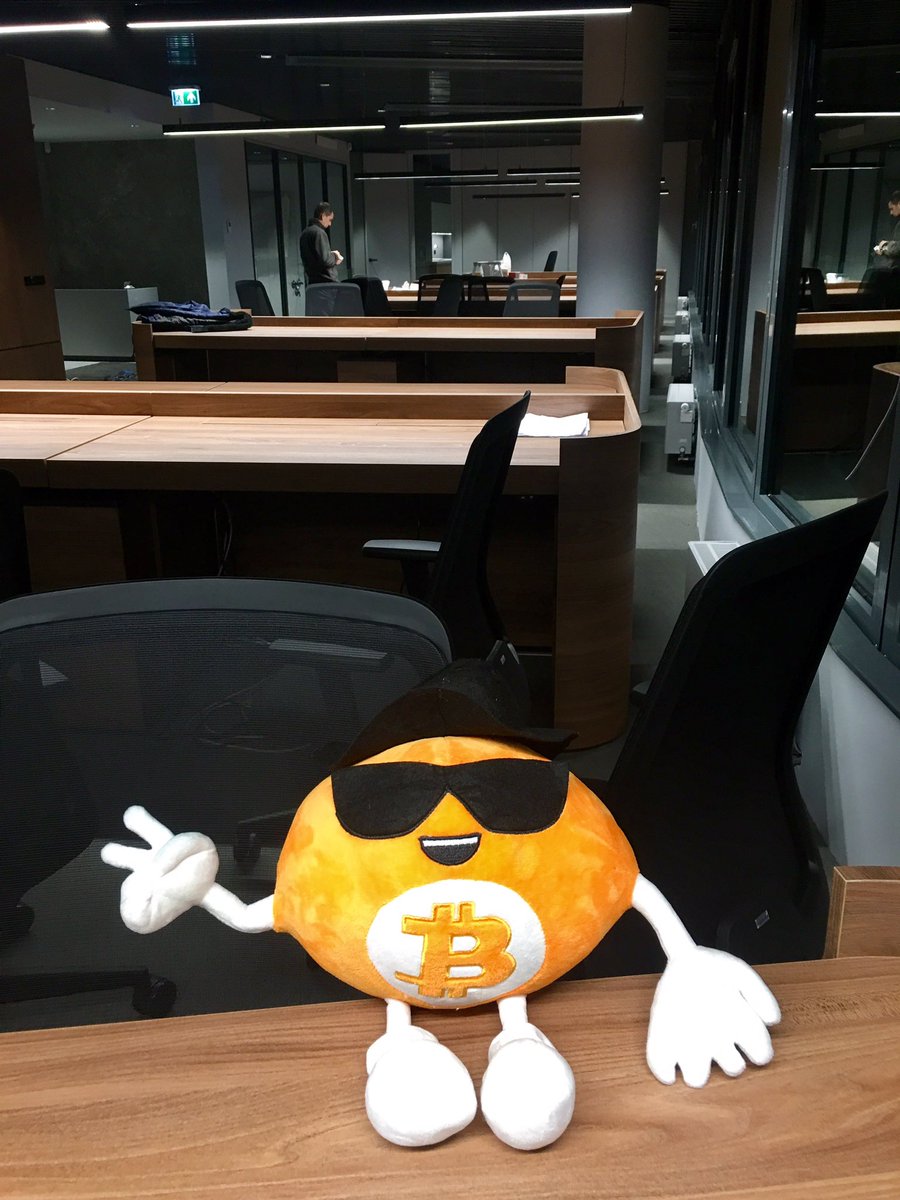 Bob and Alice #bitcoin proud to be at the launch of <a href="/BCGatewayEurope/">Blockchain Centre</a> #blockchain #vilnius #Lithuania