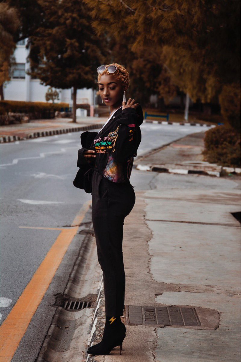 Jay_THEARK's tweet photo. Don’t let em clip your wings, they don’t need em like you do. #Roguevision #picassogang #picassogirl https://t.co/m22PdjBEd7