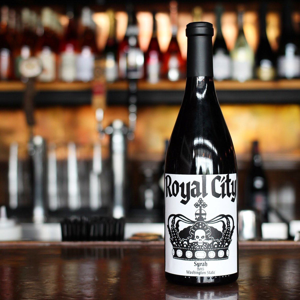 Weekends are always better with a little wine. 🍾 #SyrahSaturday