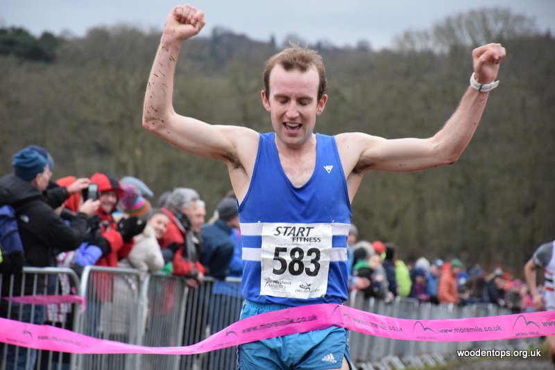 WoodentopsFR's tweet photo. Northern Senior Men XC Championship Champion Carl Avery of Morpeth, 2nd Matthew Bowser of Lincoln Wellington &amp; 3rd Steven Bayton of Hallamshire https://t.co/rvT9QfKDyh