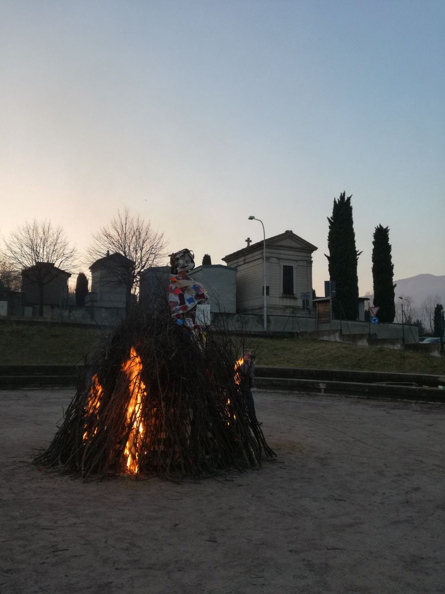 MonteDiBrianza's tweet photo. #giöbia #gibbiana a #Galbiate #Brianza #MontediBrianza #inLombardia #labrusa https://t.co/jFy14xT0S8