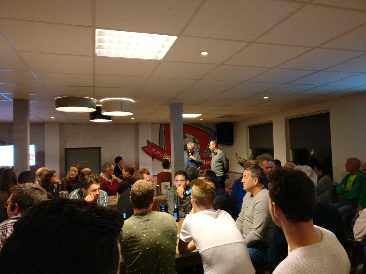 mgcoirschot's tweet photo. #Sportgala #Oirschot met Hans Verkooijen op het podium voor @mgcoirschot https://t.co/KWQPImBLDO