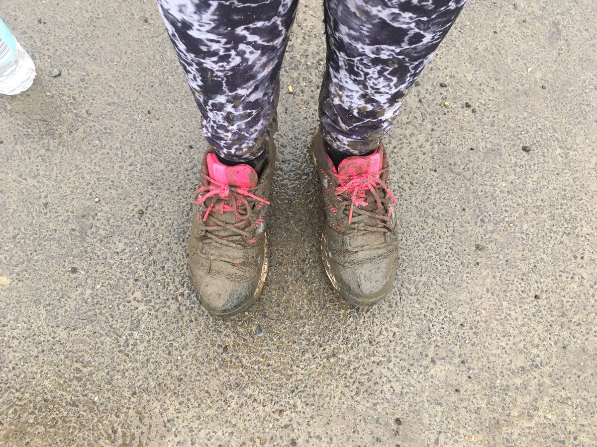 KateLMartin1's tweet photo. 1st race ✅ Not an easy 5k as nearly lost my trainers at one point but I didn’t slip over, bonus! Not a fast pace 35.02 but not bad for conditions & I’m still learning! #5k #running #aspirerunningevents #warmleyforestpark #runningtraining #SBLSports #runningfriends #lovefitness https://t.co/ehNtYq2V6E