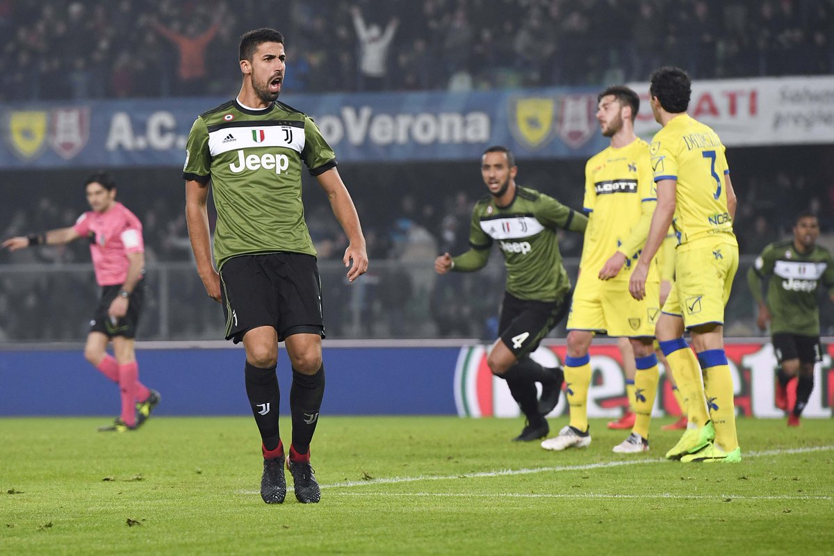 Afbeeldingsresultaat voor chievo juventus 0-2 2018