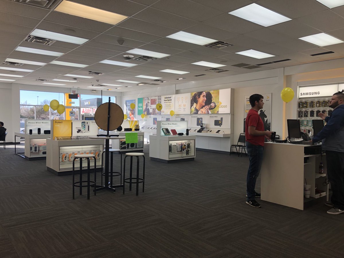 Last Chance Saturday happening <a href="/StSprint/">Corporate Sprint Store 19th St</a> 2420 19TH.  Come in for end of the month deals. <a href="/Sprint4WestTX/">Sprint4WestTX</a> <a href="/DFLIPPO777/">Dustin Flippo</a>