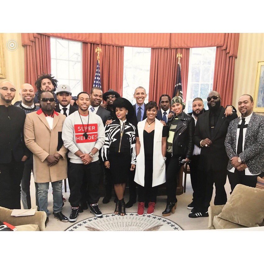 As we near Black History month this year, let’s just acknowledge that black history shouldn’t have its own month. 

Instead, it should be celebrated daily in all historical accounts with love and respect- but thanks for Feb. Also, this pic 🔥
#BlackTwitter 
#BlackHistory