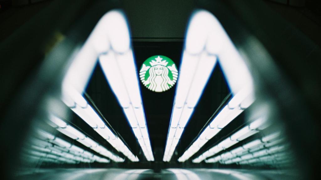 CryptoTraderAU's tweet photo. Starbucks Announces Plans To Accept Cryptocurrency While Snubbing Bitcoin https://t.co/GnFVWwX8pH https://t.co/5jrV4XL2wI