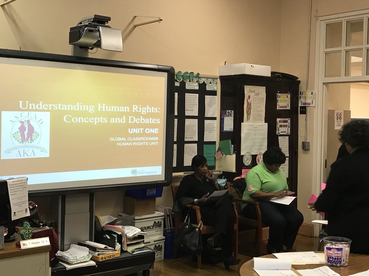 drmysavage's tweet photo. @akaomicronomega ASCEND #Mentoring today Supporting @GEARUPBham &@BhamCitySchools at #RamsayHighSchool today. Learning about #HumanRights #ACTPrep and #CollegeExploration #GEARUPWORKS https://t.co/oJTHnD9Wi1