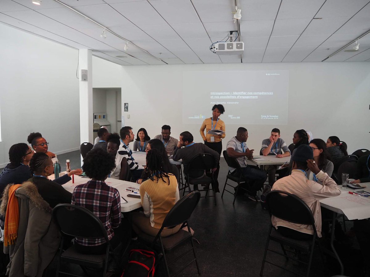 INM_voix's tweet photo. Début de l'atelier d'introspection sur les compétences et les possibilités d'engagement. "Ce qui va faire votre différence c'est pas juste d'appliquer vos compétences mais c'est de jumeler le tout avec vos compétences transversales"  @Dorothy_Alex #ecoleinfluence https://t.co/7eCJc3WS4l