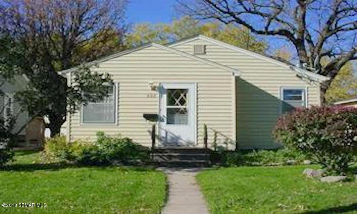 AKJ0794's tweet photo. Do you know someone looking for a great #property in #AlbertLea?   #realestate https://t.co/Yvr8NaPpxu https://t.co/2GVhtulo73