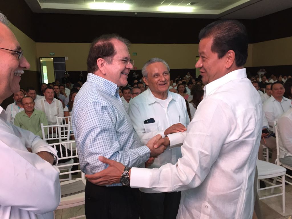 CarlosGtz_G's tweet photo. ¡Buenos días¡ Agradezco a quienes me acompañan en mi segundo #InformeTurquesa. En @NuevaAlianza respondemos con resultados. https://t.co/HgBnX6B4LY