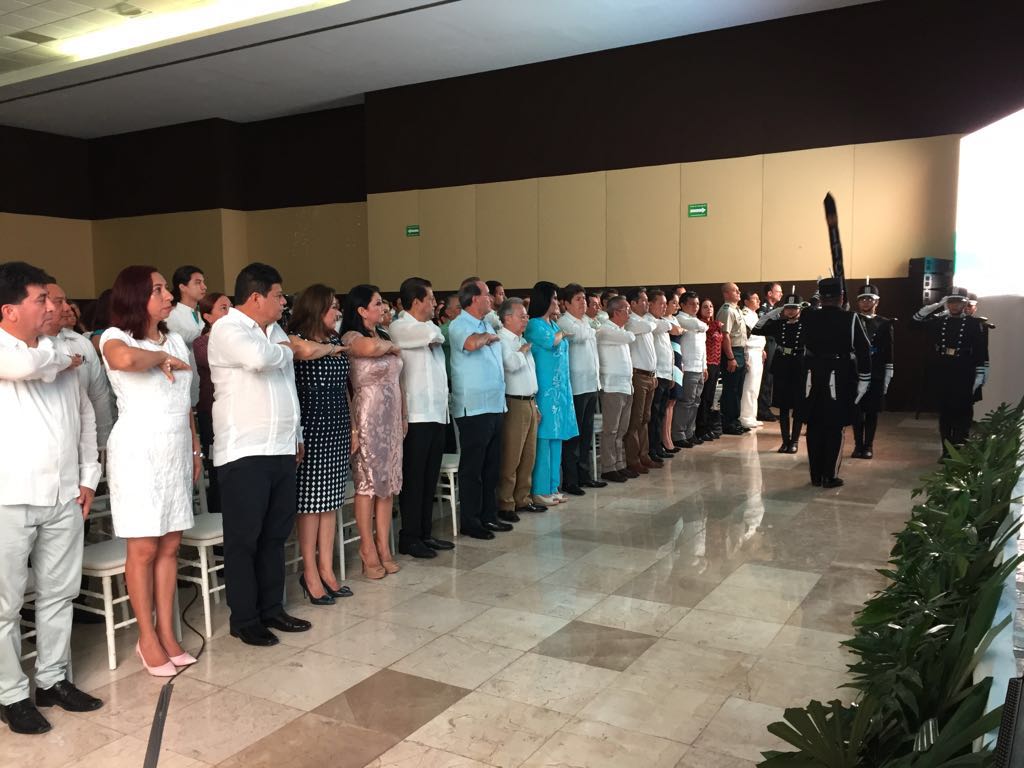 CarlosGtz_G's tweet photo. Ya estamos listos para presentar los resultados de mi labor legislativa. #InformeTurquesa. Gracias por acompañarme. https://t.co/Z34g2FInPg