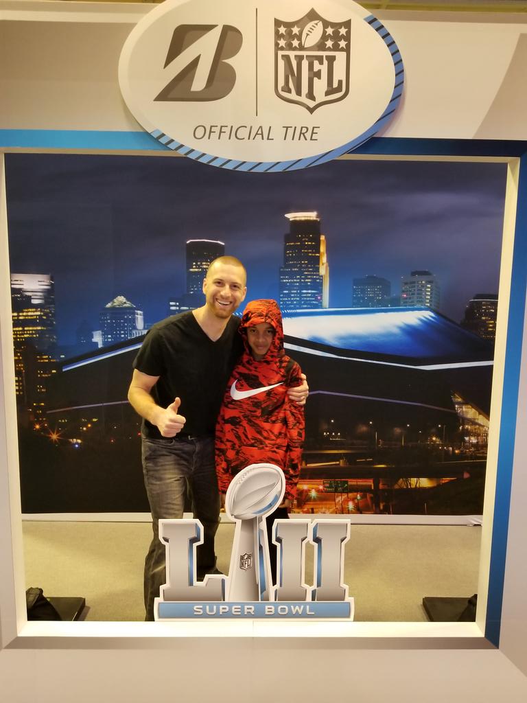 barth_drew's tweet photo. Superbowl experience https://t.co/DZmZJ191gt