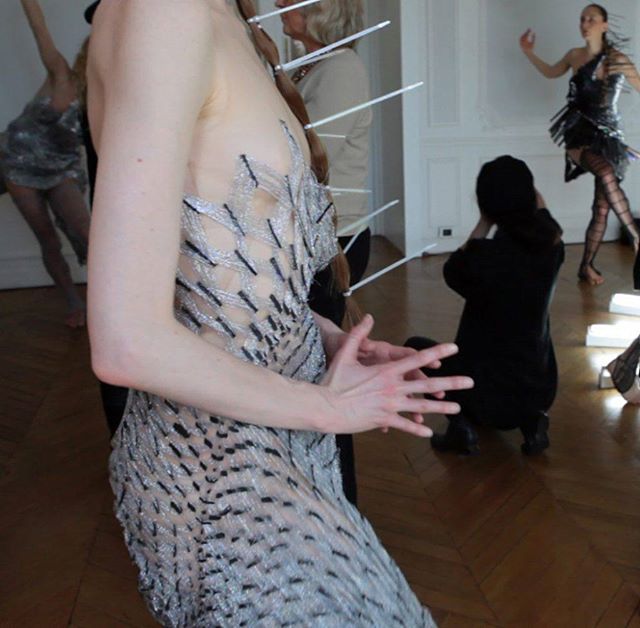 hauturely's tweet photo. Flora Miranda Haute Couture SS18
#floramiranda #ss18 https://t.co/rMzyNbGTvo https://t.co/6wMCucUkyH