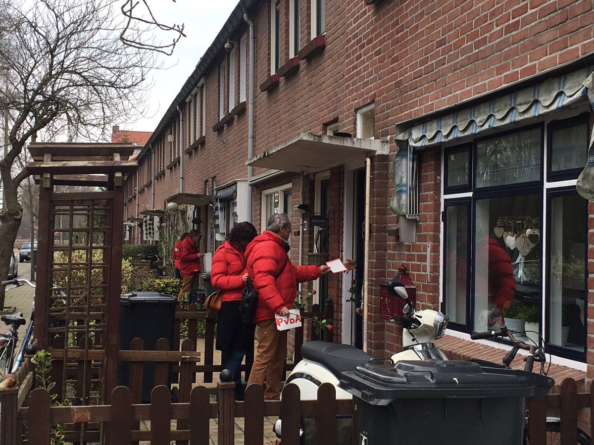 BulentIsik1121's tweet photo. Vandaag in #Zuilen en in de #Schepenbuurt
Reacties uit #Zuilen: dank voor de bijdrage aan het aanscherpen van het beleid woningsplitsen en omzetten
Reacties uit #Schepenbuurt: dank voor de steun voor het bewonersvoorstel mbt verkeer in wijk West https://t.co/tryCDpb1fr