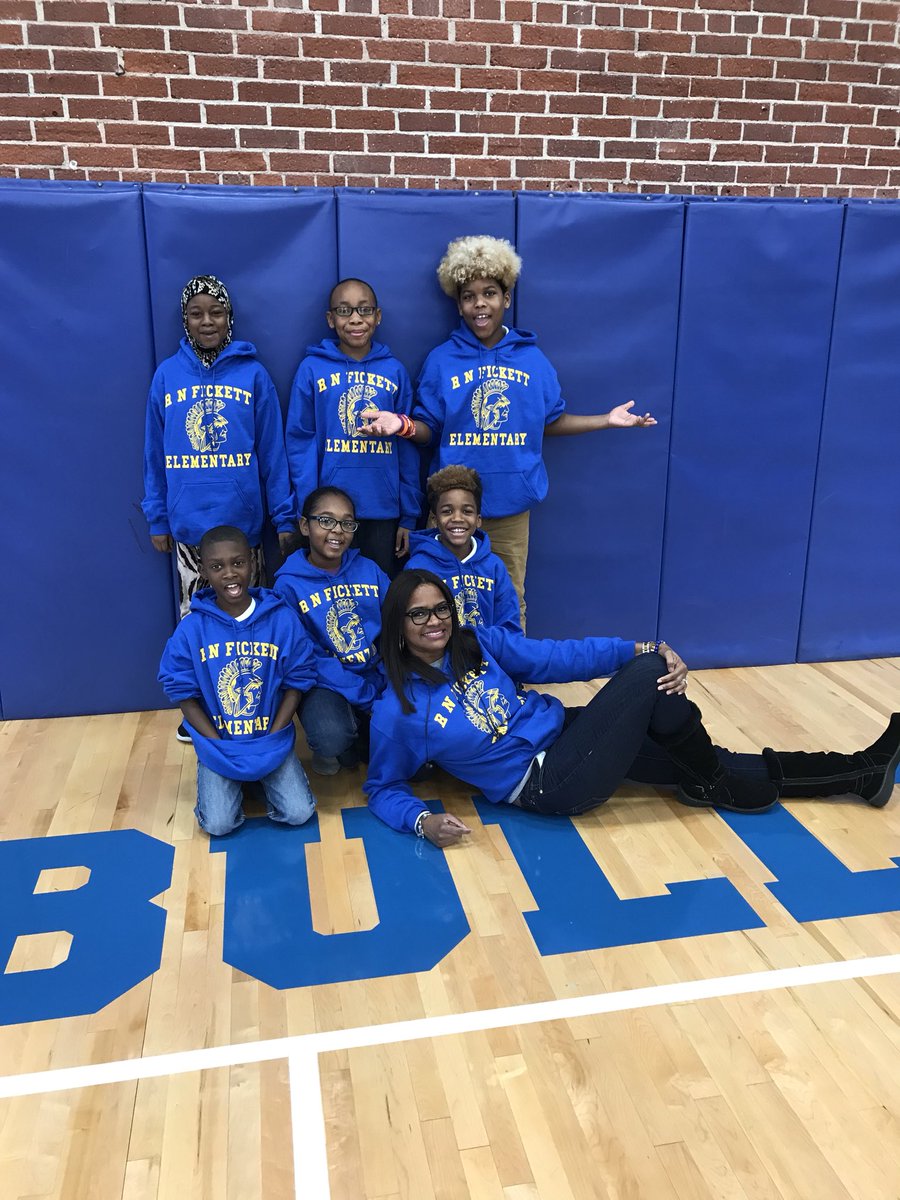 FickettES's tweet photo. We r ready!!#hrrb2018 @PrincipalBGrant @apsupdate @CarstarphenMJ @TommyUsherAPS https://t.co/Za1lROqaSo