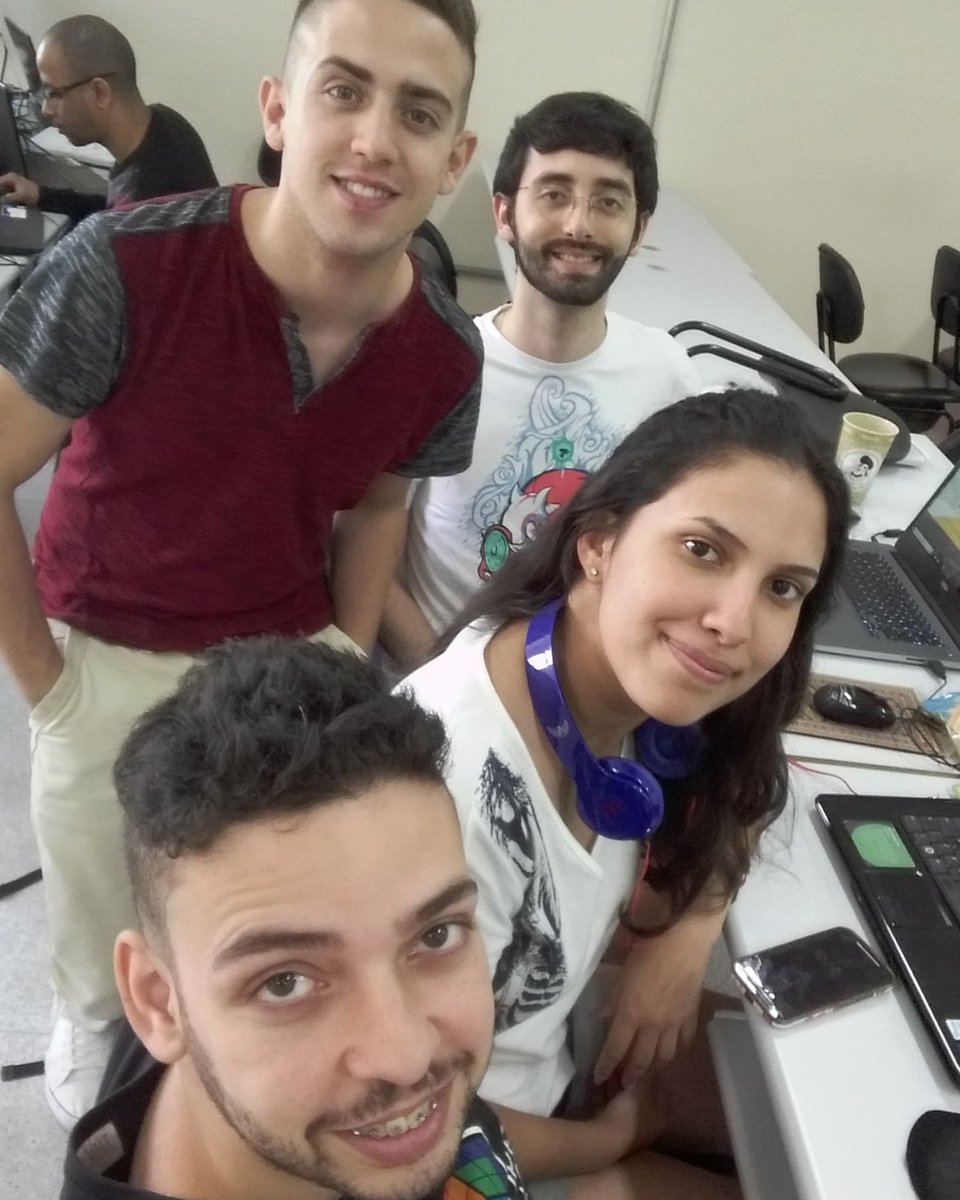 DielMormac's tweet photo. @globalgamejam #GlobalGameJam2018 #GlobalGameJam #gamedev #IndieDev #pixelart #GameMaker with: @CorviGameStudio @guiabel  @aKANJ_ @RuhStephan https://t.co/bYc3SarHV3