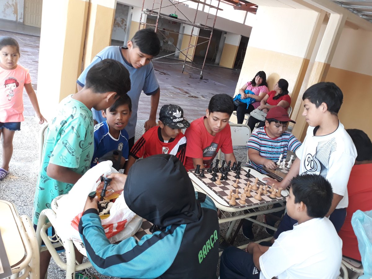 chessjavi777's tweet photo. #ajedrezeducativodavalos a full https://t.co/v9tfSc22Y4