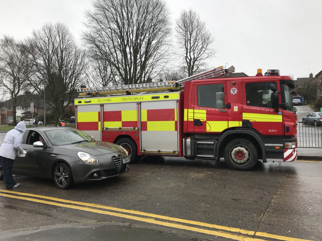 BroEdern's tweet photo. 🚗🚕🚙🚗🚕🚙🚒🚕🚙🚗🚕

Codwyd £3,771 heddiw ar gyfer ymgyrch Owen #anhygoel #joio #gwlyb 💦💧💦💧💦 We raised an amazing £3,771 today towards Owen’s campaign. Diolch i bawb #teuluBroEdern #balchder https://t.co/mPCDW9uEQq
