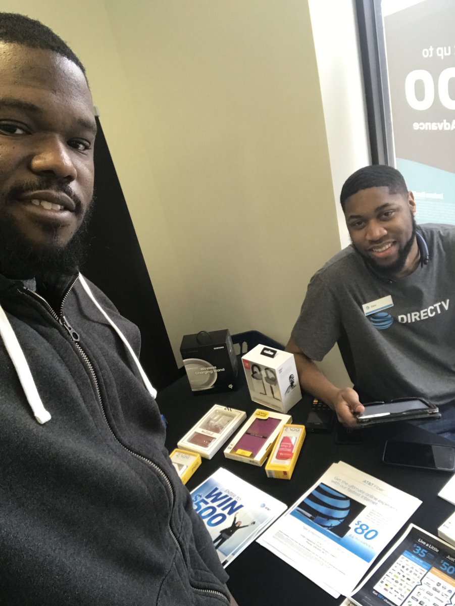 Jackson Hewitt Tax Office!!! It’s that time of the year. Let’s get it!!  #goinglocal <a href="/theShoppesLC/">ShoppesLC</a> <a href="/harris_1128/">Shaun Harris</a> @MidAtlantic1860 <a href="/teamgrayT/">Mickey Gray</a> <a href="/404girl/">Betsy Francis</a> <a href="/clark_carlise/">Carlise A. Oglesby</a>