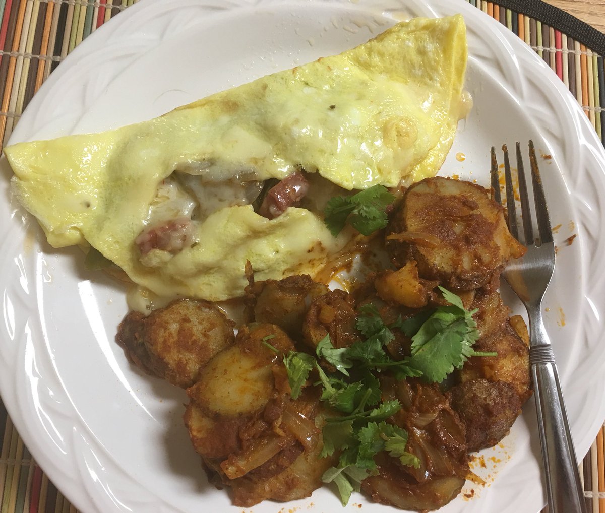 SarahA_Lawrence's tweet photo. Onek gave me &amp; @PatrickStevenO his cold 😷 &amp; now that he’s feeling better he made us quite a brunch! This will put us right back to sleep 😴 💤 #TooMuchDeliciousness https://t.co/VKORaMSDCF