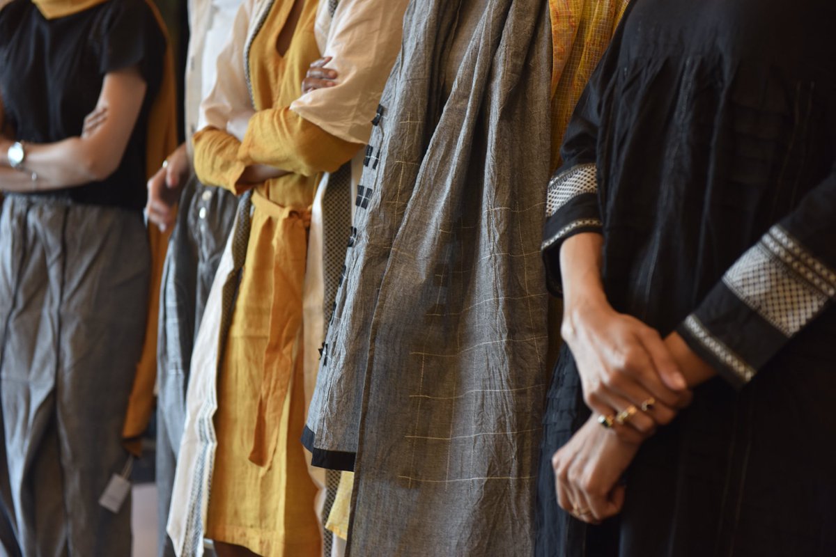 LakmeFashionWk's tweet photo. .@Ushasilai - a thoughtful effort towards empowerment of rural women and to create sustainable clothing in collaboration with - Sreejith Jeevan, @AmrichDesigns, Soham Dave and Sayantan Sarkar. #ReimagineFashion #MakeFashionGood @UshaIntl https://t.co/SdaoC6jjD5