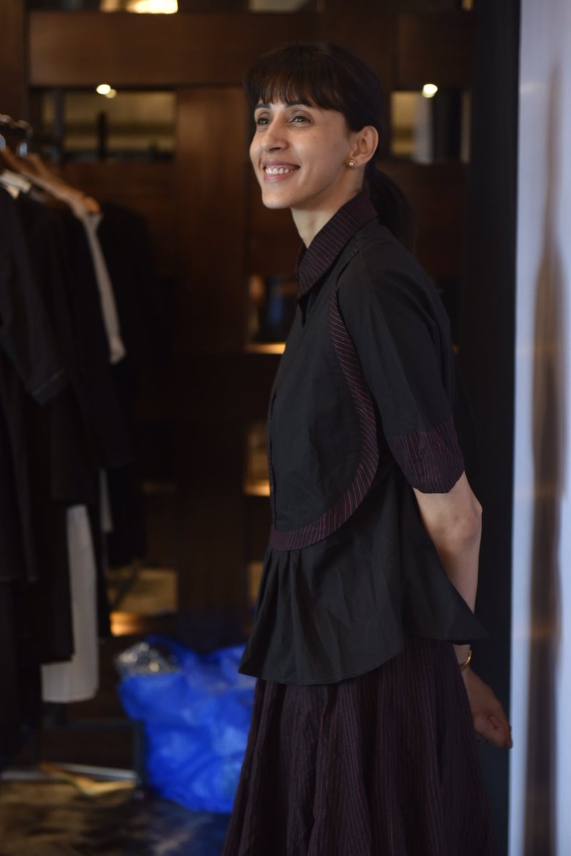 LakmeFashionWk's tweet photo. .@Ushasilai - a thoughtful effort towards empowerment of rural women and to create sustainable clothing in collaboration with - Sreejith Jeevan, @AmrichDesigns, Soham Dave and Sayantan Sarkar. #ReimagineFashion #MakeFashionGood @UshaIntl https://t.co/SdaoC6jjD5