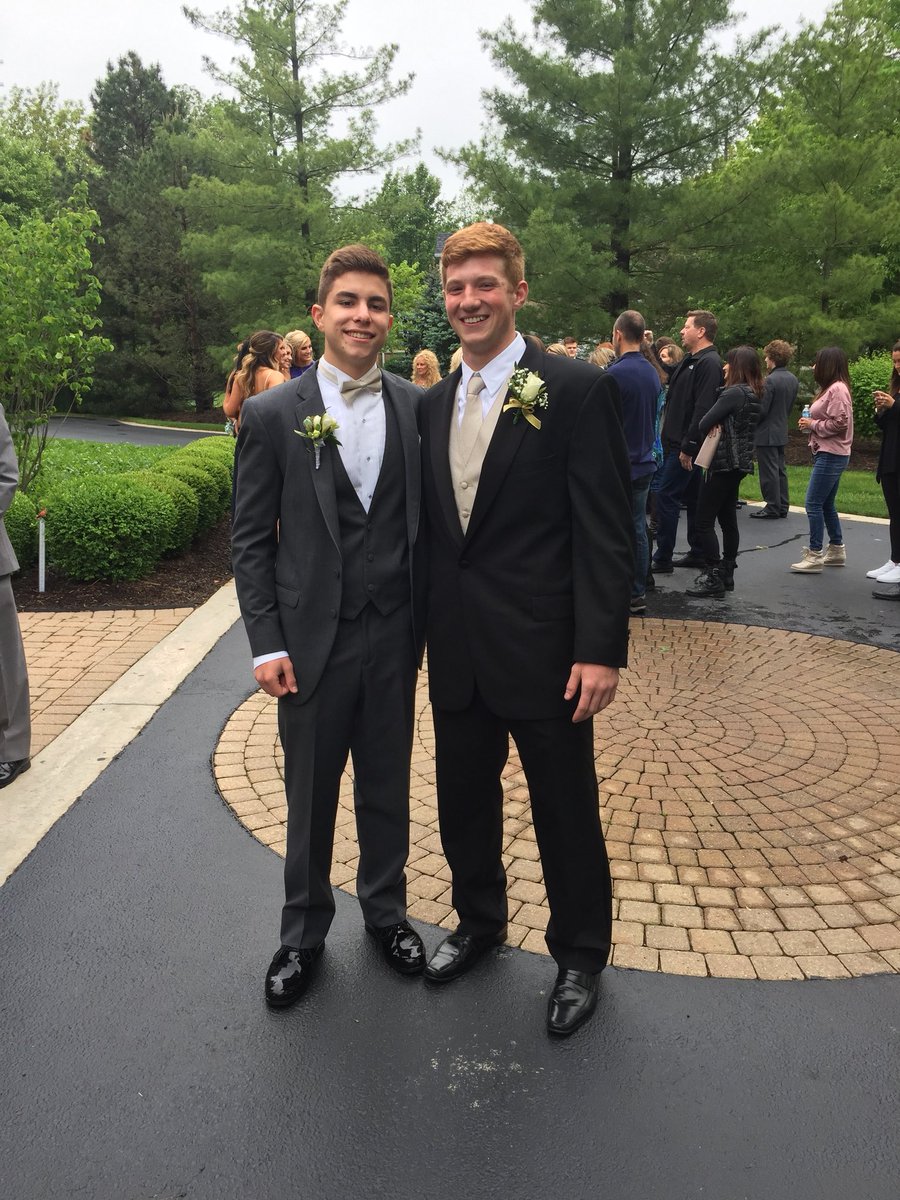 Frankbissing's tweet image. Happy birthday to my og @matthijsenters #goodnightbiergans #sciencehomework