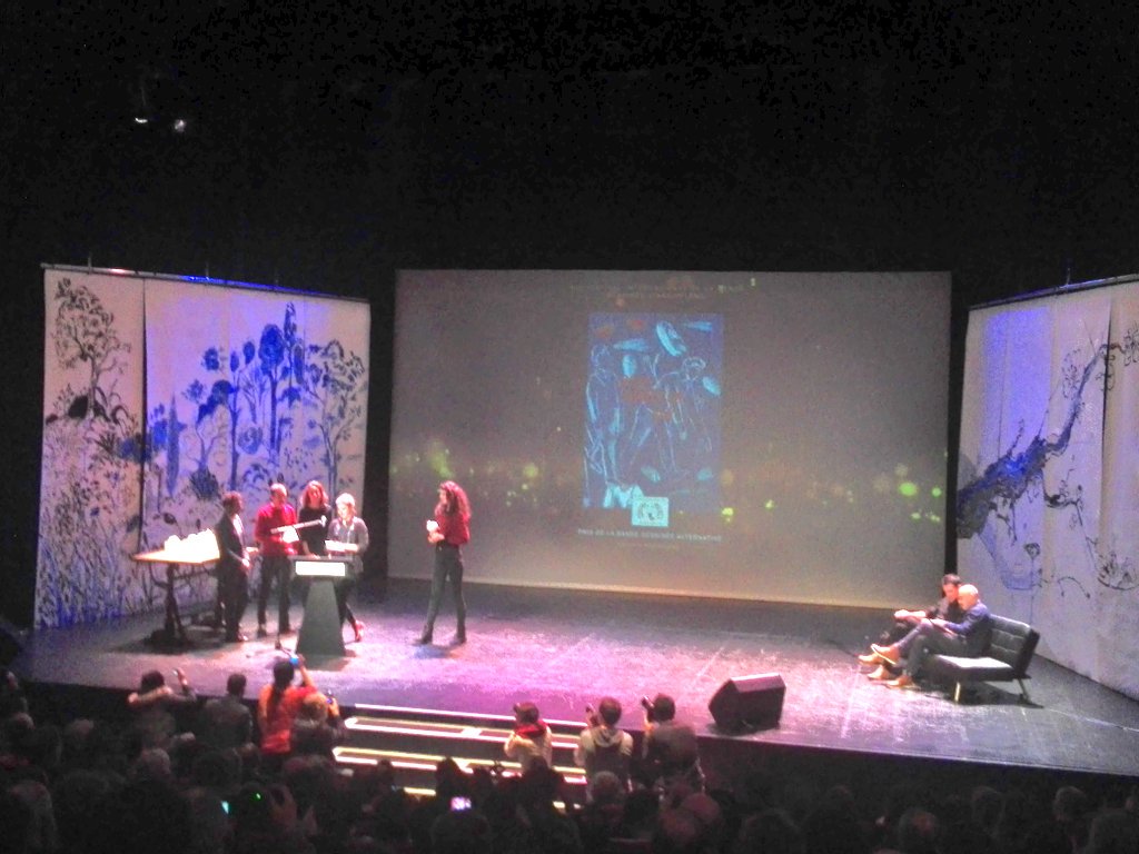 AVoirALire's tweet photo. Prix de la BD alternative pour la revue Bien Monsieur au @bdangouleme #FIBD2018 #fibd #fauve #bdalternative https://t.co/4gYVee73np