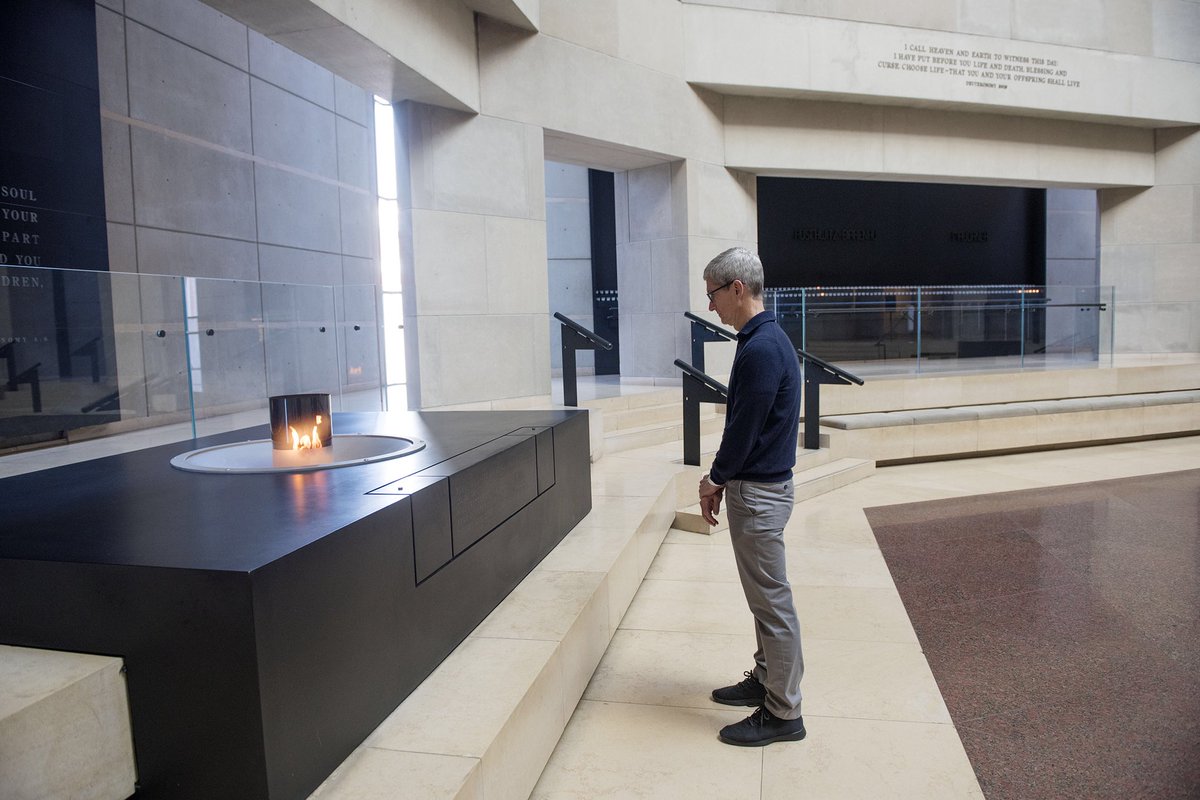 tim_cook's tweet image. The @HolocaustMuseum is a profound reminder that we must speak up in the face of hate and racism in our world. We must never forget those who lost their lives, and we must honor their legacies with our actions. #WeRemember
