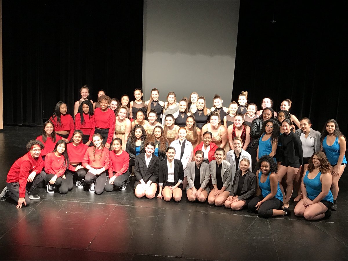 SHS_Orchesis's tweet photo. We LOVED every second of sharing the stage with YOU ALL! There’s nothing like the support of a dance family! 💕👯‍♀️🙌 #D211InviteExcite  #AllWinnersHere #StageOfChampions #PROUDCoaches #HeresToTheFuture #OrchesisUnitedForever #WEARESHS https://t.co/bPosrRYzzk