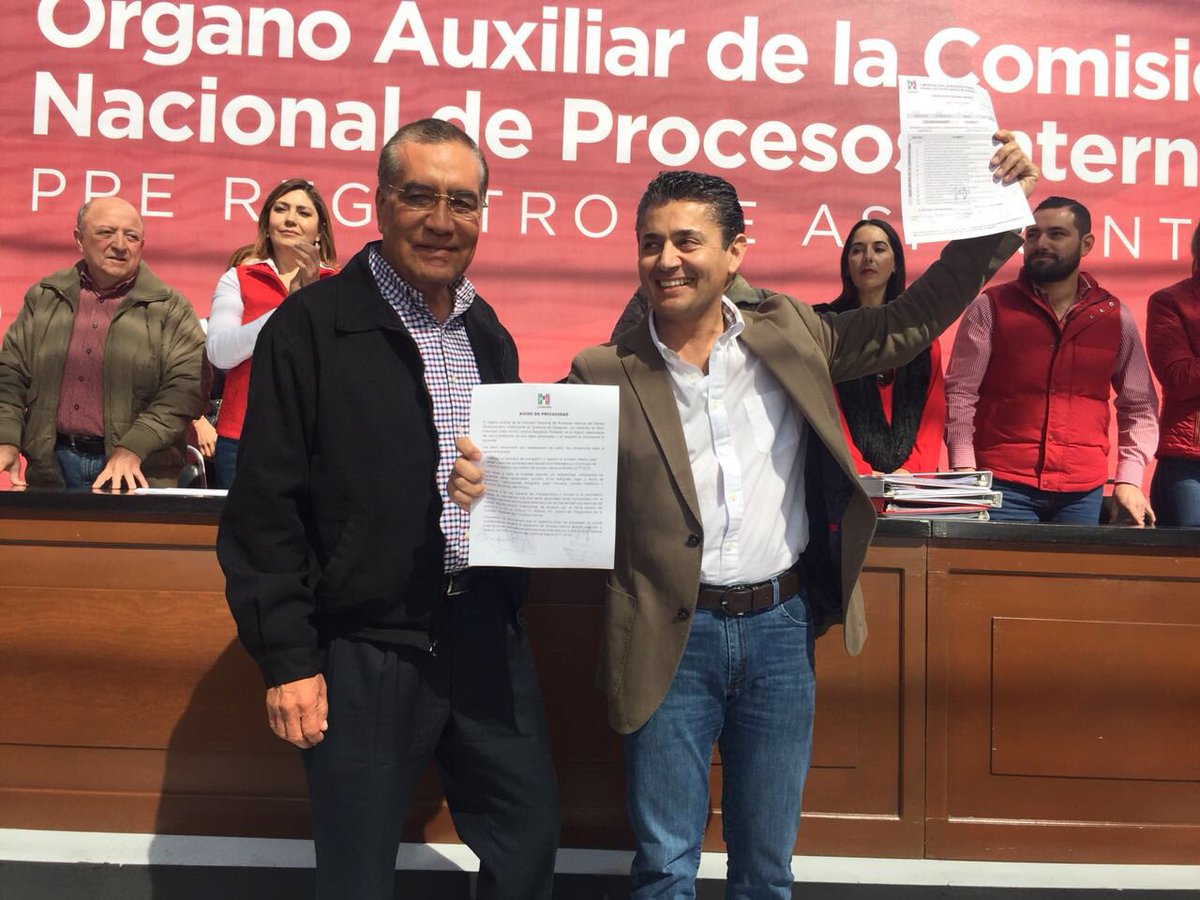 MiguelMery's tweet photo. Hoy empiezo otro reto en mi vida, el servicio público es mi pasión, por ello solicité ante el PRI más fuerte de México mi registro como aspirante a Precandidato a Diputado por el Distrito 6 de Coahuila. #LoMejorEstáPorVenir  
#UnidosSomosMásFuertes https://t.co/yvyvqoTz4F