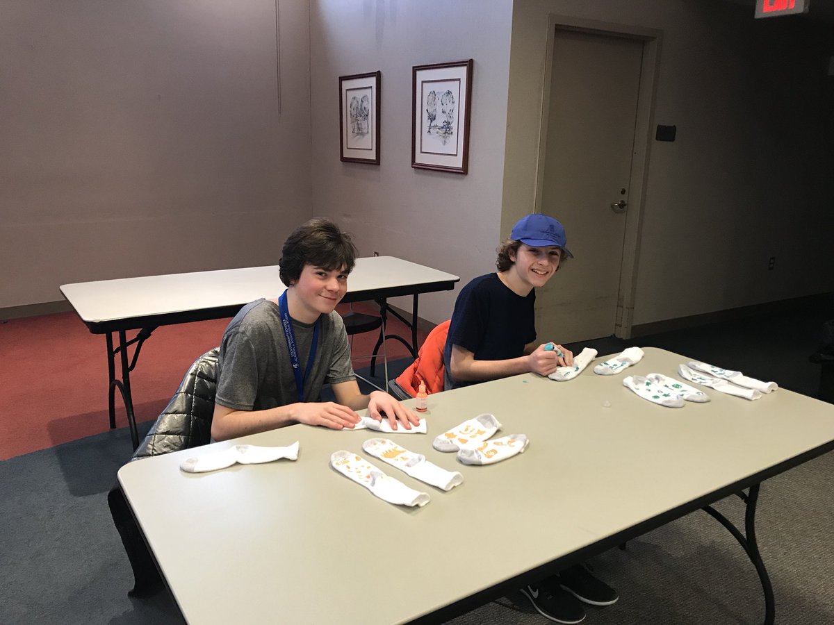 LtgDiv16's tweet image. Thanks to everyone who came out to our Service Rally today!! We made over 100 pairs of socks for the patients in the Children’s Hospital!❤️